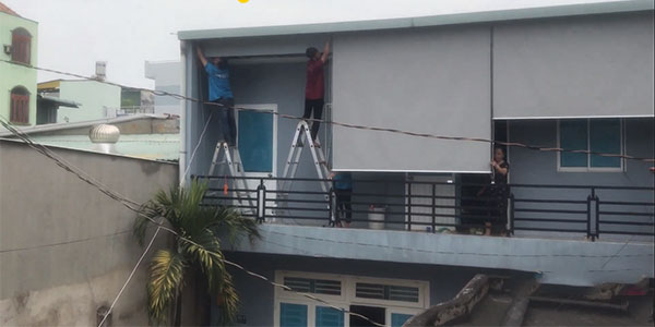 Chúng tôi lắp đặt rèm che nhanh chóng, tiết kiệm thời gian cho khách hàng