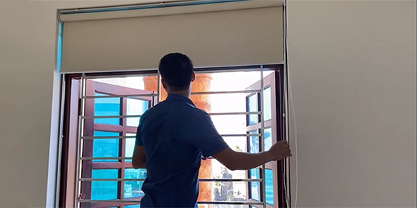 Chúng tôi chuyên cung cấp, lắp đặt sản phẩm rèm cuốn tranh chính hãng, chất lượng