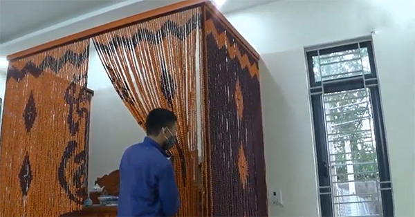 Thi công lắp đặt các kiểu rèm bàn thờ uy tín, chất lượng